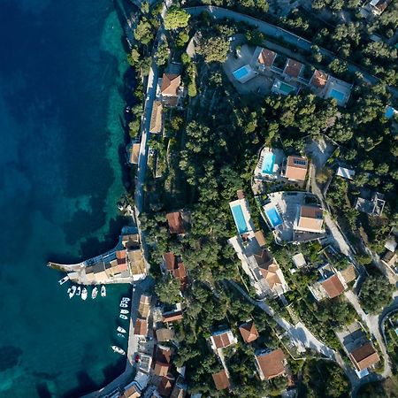 Pangolas Apartments Paxos Longos  Ngoại thất bức ảnh