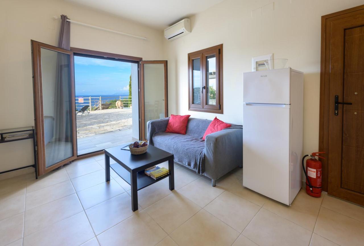 Pangolas Apartments Paxos Longos  Ngoại thất bức ảnh