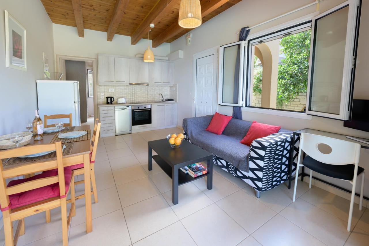 Pangolas Apartments Paxos Longos  Ngoại thất bức ảnh