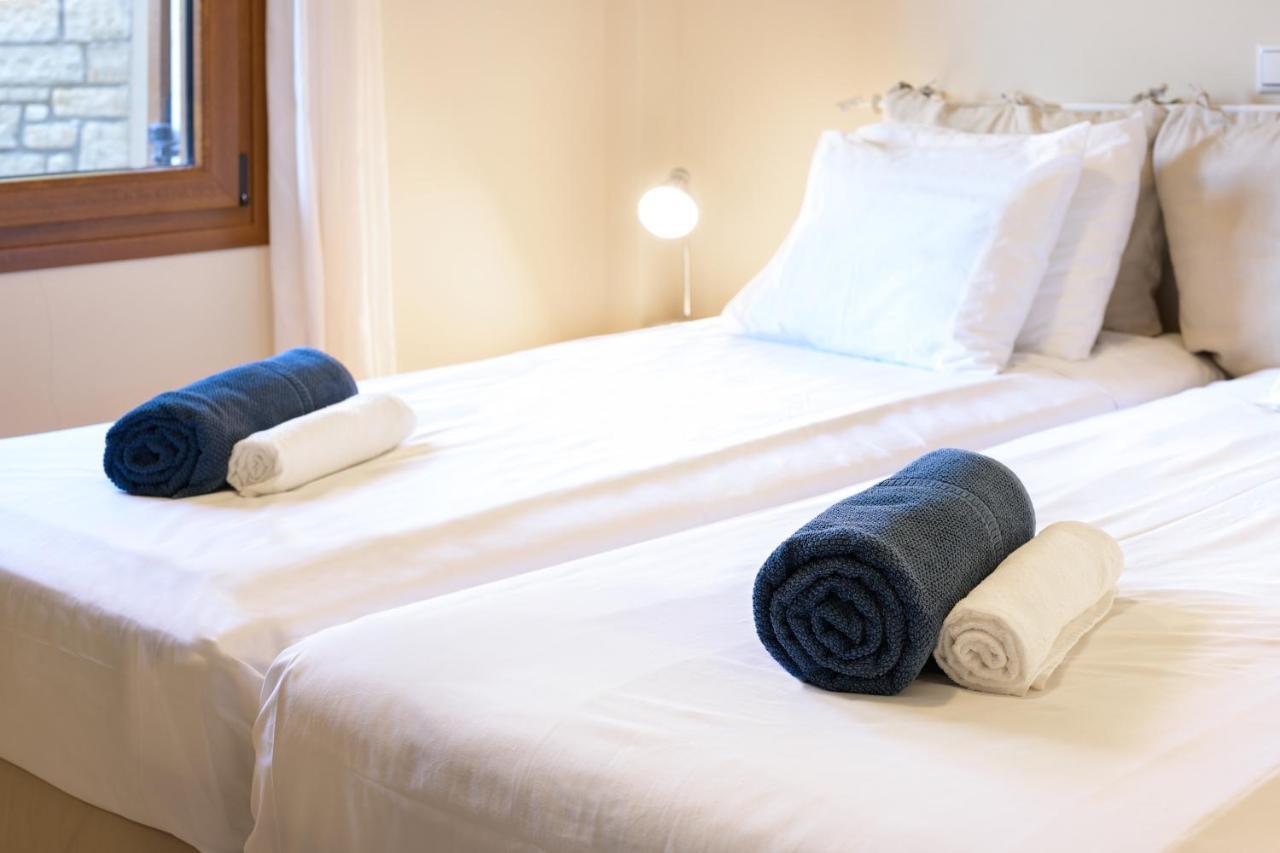 Pangolas Apartments Paxos Longos  Ngoại thất bức ảnh