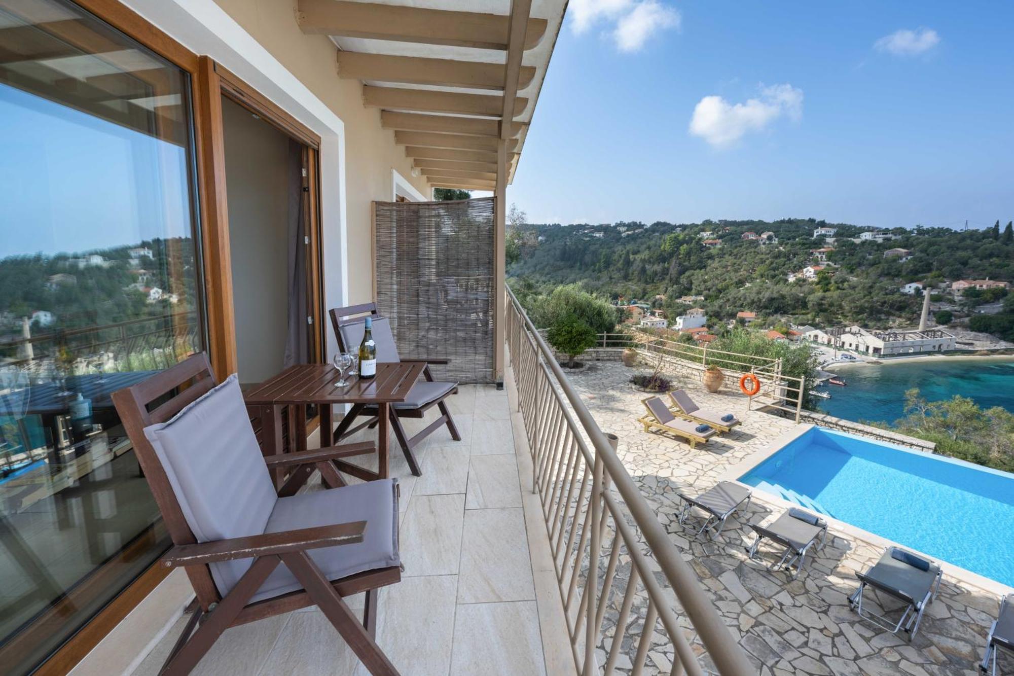 Pangolas Apartments Paxos Longos  Ngoại thất bức ảnh