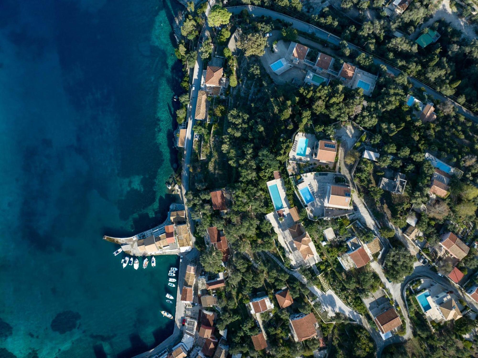 Pangolas Apartments Paxos Longos  Ngoại thất bức ảnh