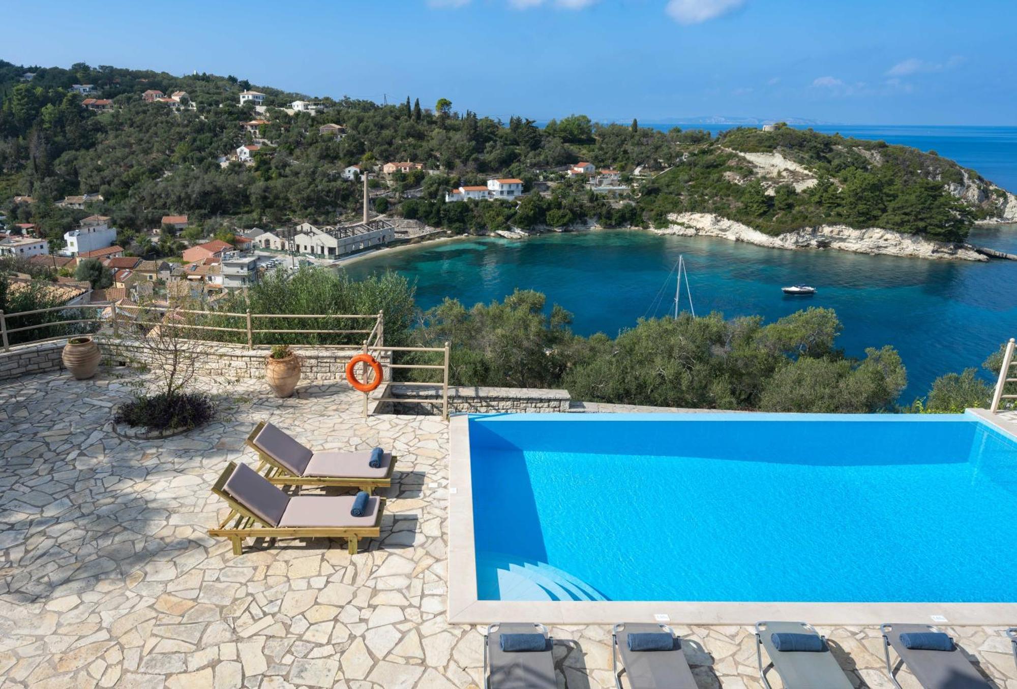 Pangolas Apartments Paxos Longos  Ngoại thất bức ảnh