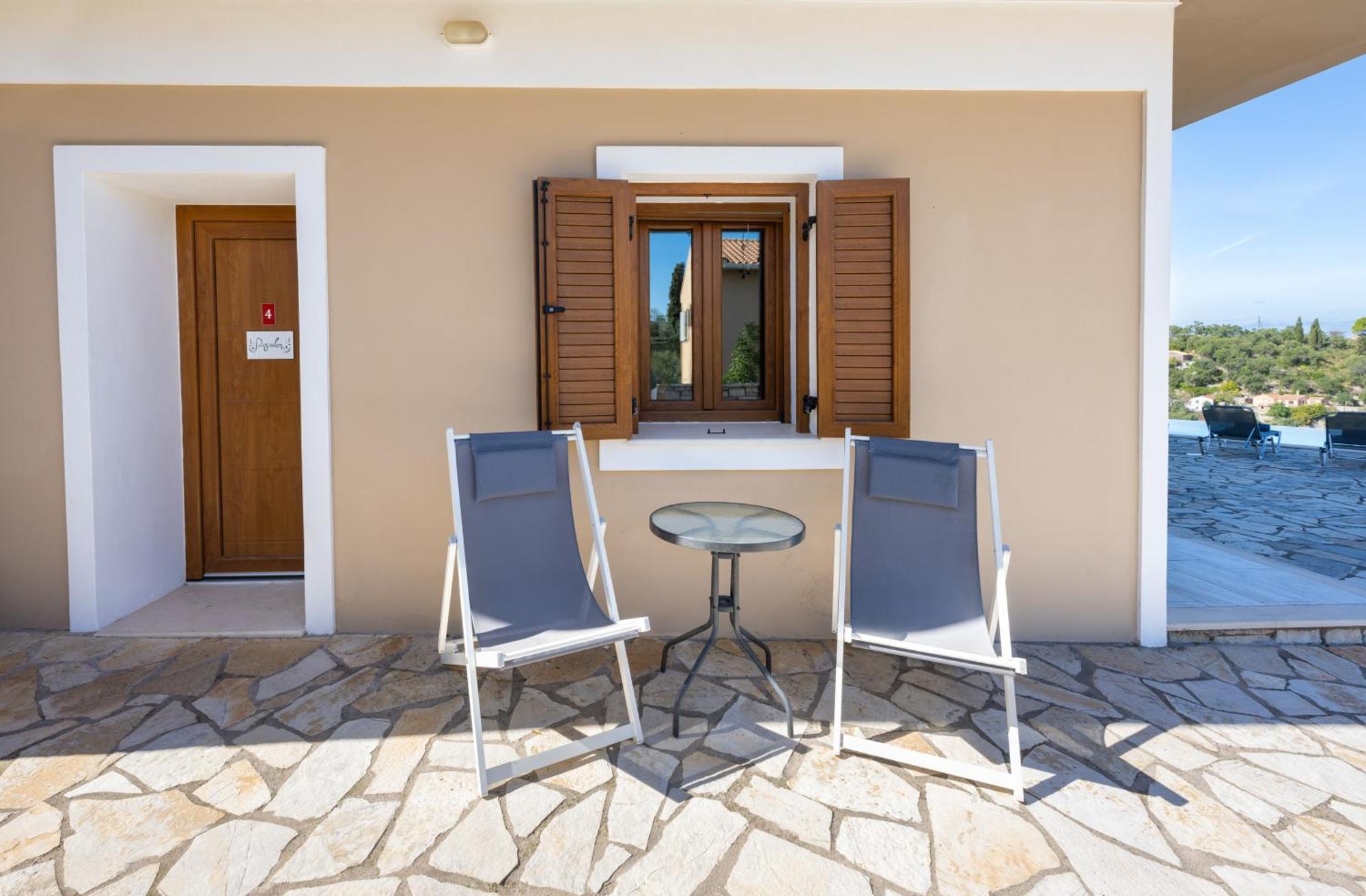 Pangolas Apartments Paxos Longos  Ngoại thất bức ảnh