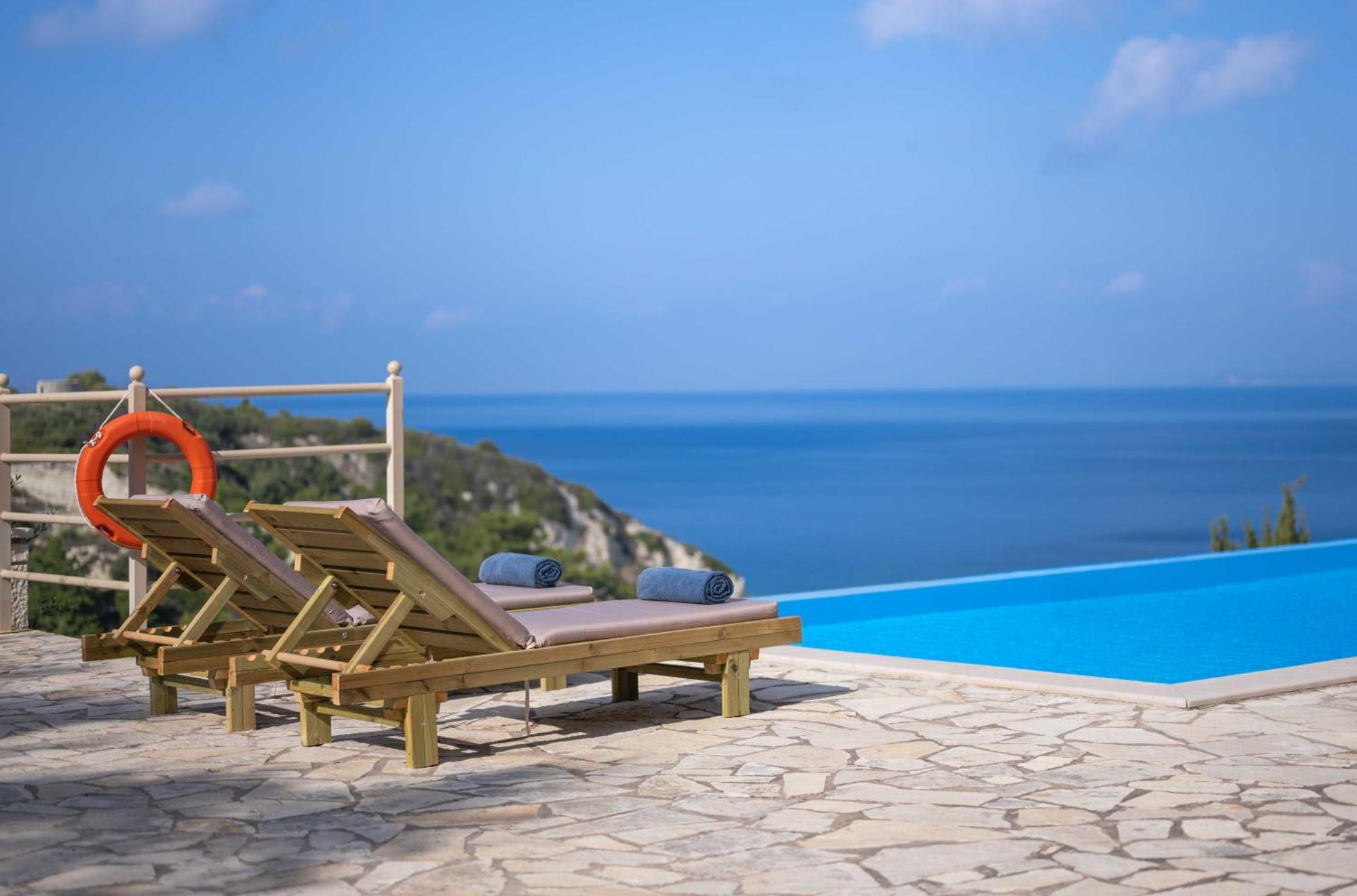 Pangolas Apartments Paxos Longos  Ngoại thất bức ảnh