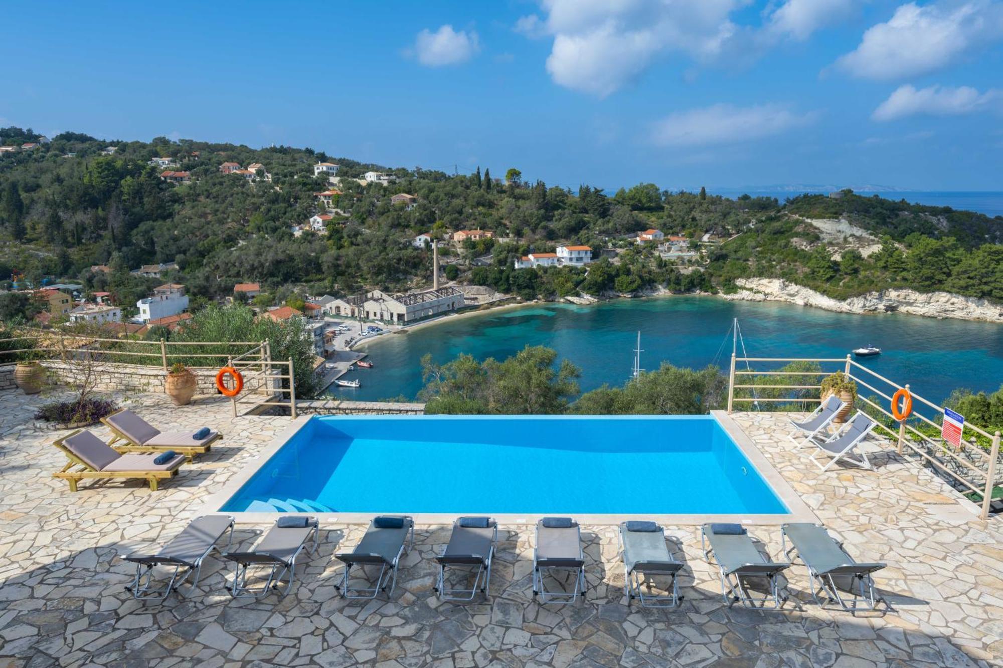 Pangolas Apartments Paxos Longos  Ngoại thất bức ảnh